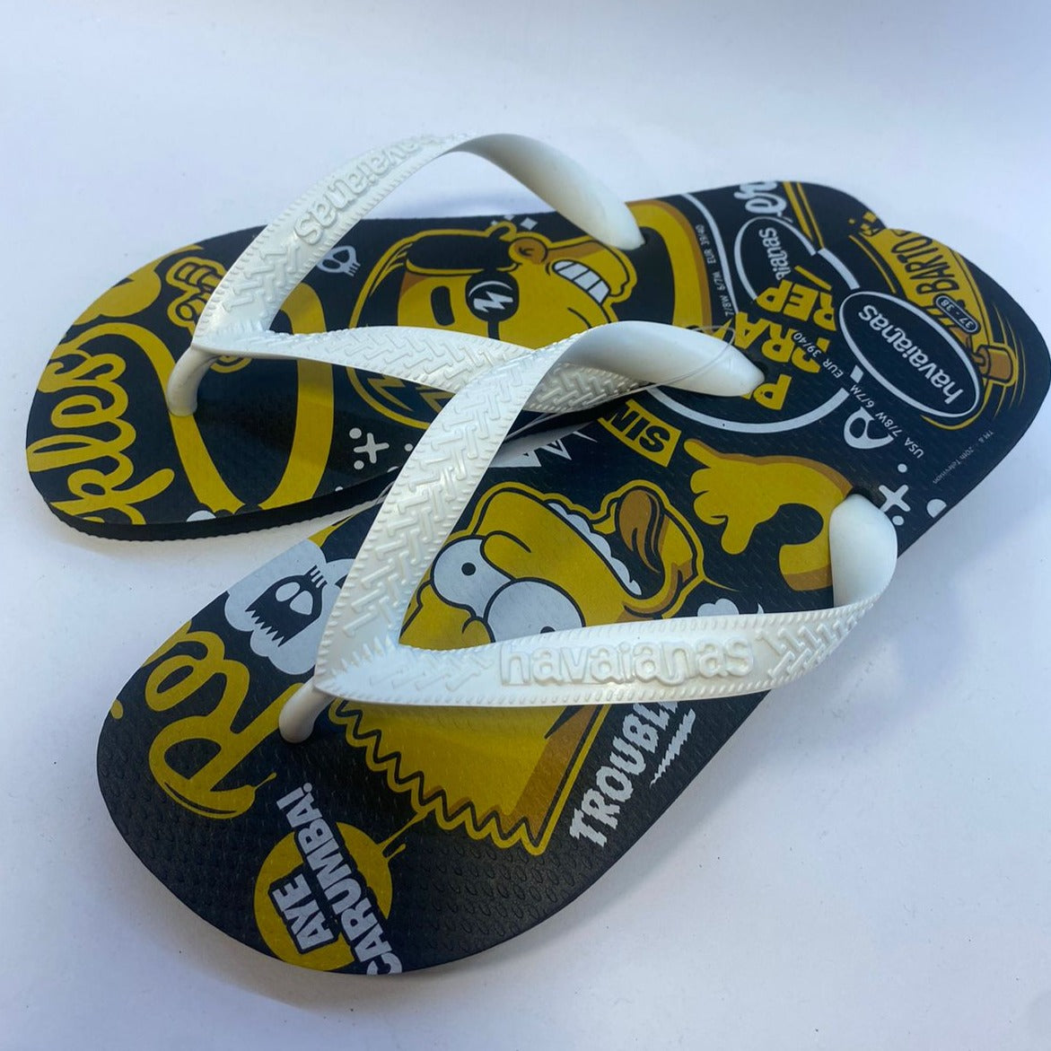 Chinelo Havaianas Simpsons Preta